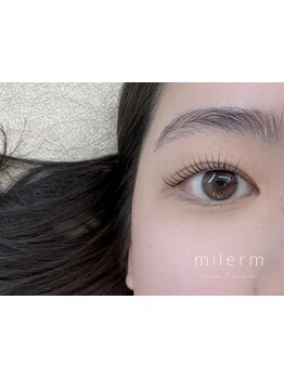 ナチュラル上品な目元にしたい