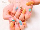 透け感のあるニュアンスネイル