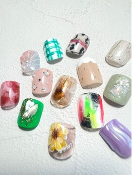 プレス ネイルアンドアイラッシュ(PRESS NAIL&EYELASH)の写真/上品デザイン～トレンドArtまでサンプル多数!Foot美爪ケア付き定額コース¥5980が大人気♪高技術&仕上がり◎
