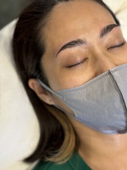 イスリーツー(ithree.2)/ハリウッドブロウリフト