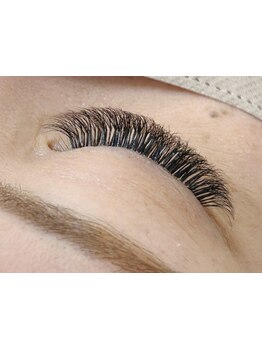 ボリュームのある目元にしたい