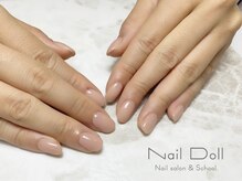ネイルドール(Nail Doll)/肌映りの良いワンカラー