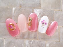 カレン(KAREN)/ボリュームネイル　￥9900