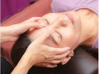 リラクゼーション整体 森宮/スマホやPCで疲れた目元もケア