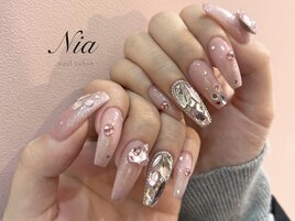 キラキラピンクネイル