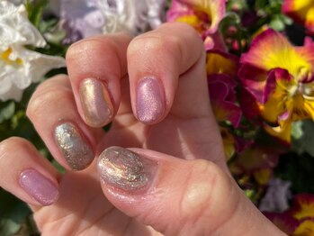 ネイル アトリエ コモード(nail atelier Comodo)/ニュアンスネイル [光彩鉱物]