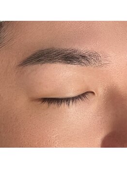 モーダアッカ(moda acca)/眉スタイリング（眉WAX+間引き）