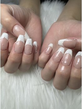 フラワーズネイル(flowers nail)/オシャレ白フレンチ