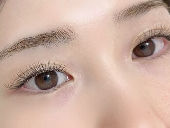 シールーム(Sea Room)の写真/【高い技術力でモチが良い】ナチュラル上品・大人カワイイ目元へ♪《最高級セーブル120本¥5980》