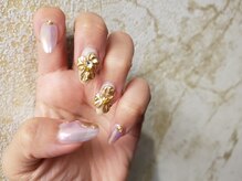 アイラッシュアンドネイル ヴェラール(Velar)/アクセサリーフラワーネイル