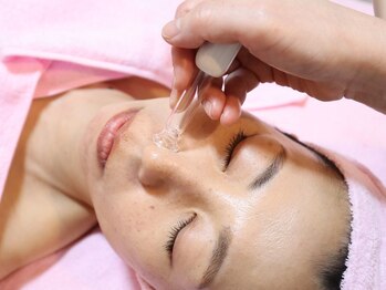 レディースシェービングエステ サンドリオン/キッシング(毛穴吸引)