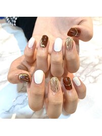 ブラウン　ニュアンスネイル