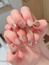 メグ(meg)/ニュアンスネイル