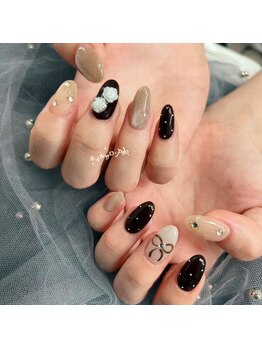 ハロ(Halo)/リボン＆バラネイル