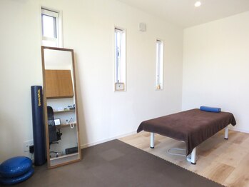 全身歪み調整 つなぎ/店舗内