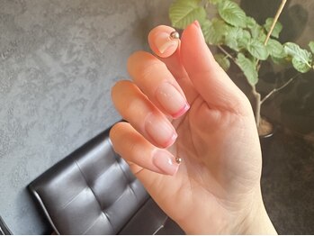 エン 中崎町(enn.)の写真/【パラジェル認定サロン】爪が弱い方も◎シンプル×上品。爪に優しく、長く楽しめるネイルを♪