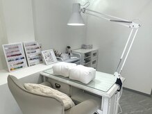 Liora川越店nail&eye【フラットラッシュ/まつげパーマ/眉毛/ネイル/耳ツボ】/半個室のネイルブース