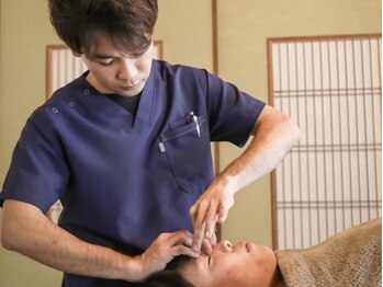 福岡いちふつうの整体院の写真/「パソコン疲れで目がずっしり」「視界がぼんやり」そんな辛い眼精疲労もスッキリさっぱり整える5月の整体