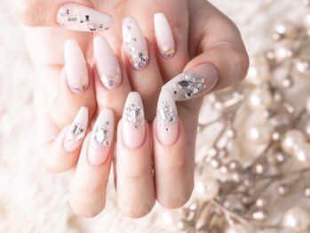 ネイルプラザ 河原町OPA店(NAIL PLAZA)/白グラ×フレンチネイル