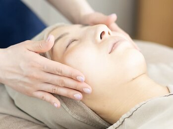 オーク ナチュリ 成城学園前(OAK×NACHUL)の写真/当店人気No.1コース★切らない脂肪燃焼・増加剤×最新高周波×頭蓋骨小顔矯正×首肩調整マッサージ¥18700