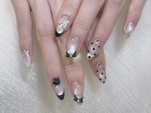 スペラ 大宮店(Spera)/ドットと黒フレンチ韓国ネイル