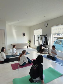 ストレッチスタジオ 香(stretch studio KOH)/朝ヨガで気持ちの良い週末を。