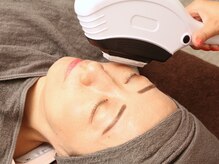 【時短＆効果が大好評】1度の施術でシミケア/毛穴/くすみも改善!