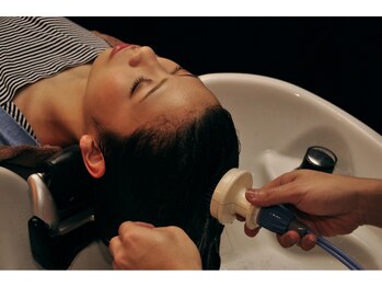 ヘッドスパ&ヘアケア専門店 リル(LILL)/STEP5 ジェット毛穴洗浄