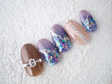 カトルナフ(quatre fois neuf)/ビジューアートの美爪ネイル