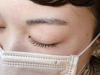 アンズラッシュ(An'z LASH)の写真/次世代まつげパーマSISアイラッシュセットで自然な立ち上がり＆美しい仕上がりに☆モチにお悩みの方にも◎