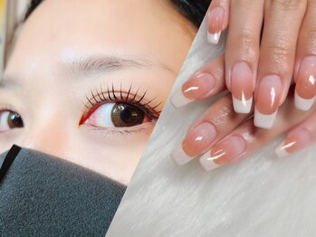 ネイルアンドアイラッシュサロン エスポアール(nail&eyelash salon espoir)の写真/忙しいあなたに◇nail&eye同時施術OK！美容DAYは当店にお任せ♪まつ毛/眉毛&HAND&FOOT全て同時施術可能♪