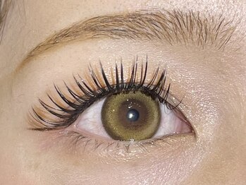 ブランシェネイル(Branche Nail)の写真/どこから見ても自然で美しい仕上がりに満足度◎ナチュラルでも印象的な目元に大変身☆