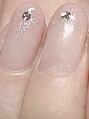ケイネイル(Knail)&nbsp;人気デザイン♪先端に儚く散りばめられるホロ×ストーンで春を…
