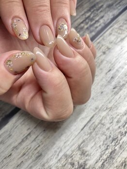 サフィールネイルサフィールネイル(Saphir nail)/押し花ネイル