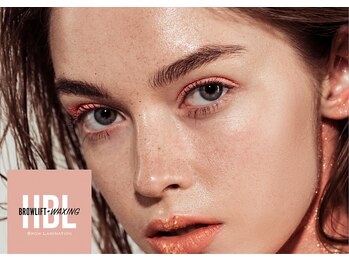 アイル(ILU)/【ハリウッドブロウリフト】