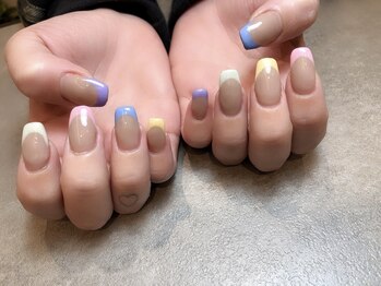 春ネイル　フレンチ