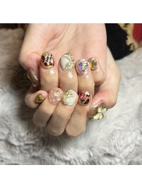 ビジューネイル