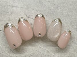 キラキラフレンチネイル