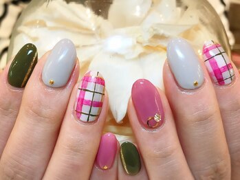 ネイルズ ララ(nails Lala)/チェックネイル。