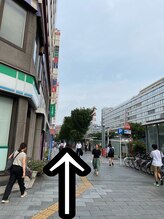 ルブレ 千葉(RUBURE)/ファミリーマートの横を直進