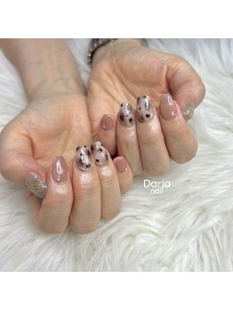 大人可愛いべっ甲ネイル