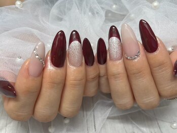 ボルドー大人ネイル