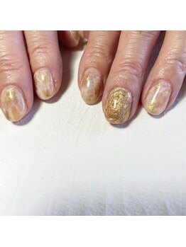 プリュネ(Prune)/ホワイト/ベージュ/ゴールド