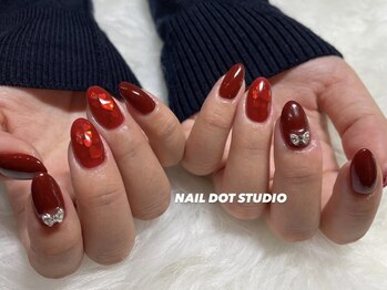 ネイルドットスタジオ 堺筋本町(NAIL DOT STUDIO)/ハートホロ埋め込み