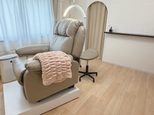 ふかふかのリクライニングチェアでお過ごしいただけます。