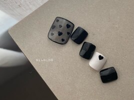 黒ハートネイル