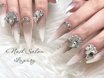 ネイルサロンラグジュアリー 梅田店(LUXURY)