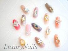 ラグジュアリー ネイルズ(Luxury Nails)
