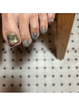 プリュネ(Prune)/インクネイル/カーキ/ゴールド