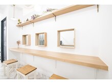 グリー 南浦和店(glee)/メイクスペース/コンセント完備